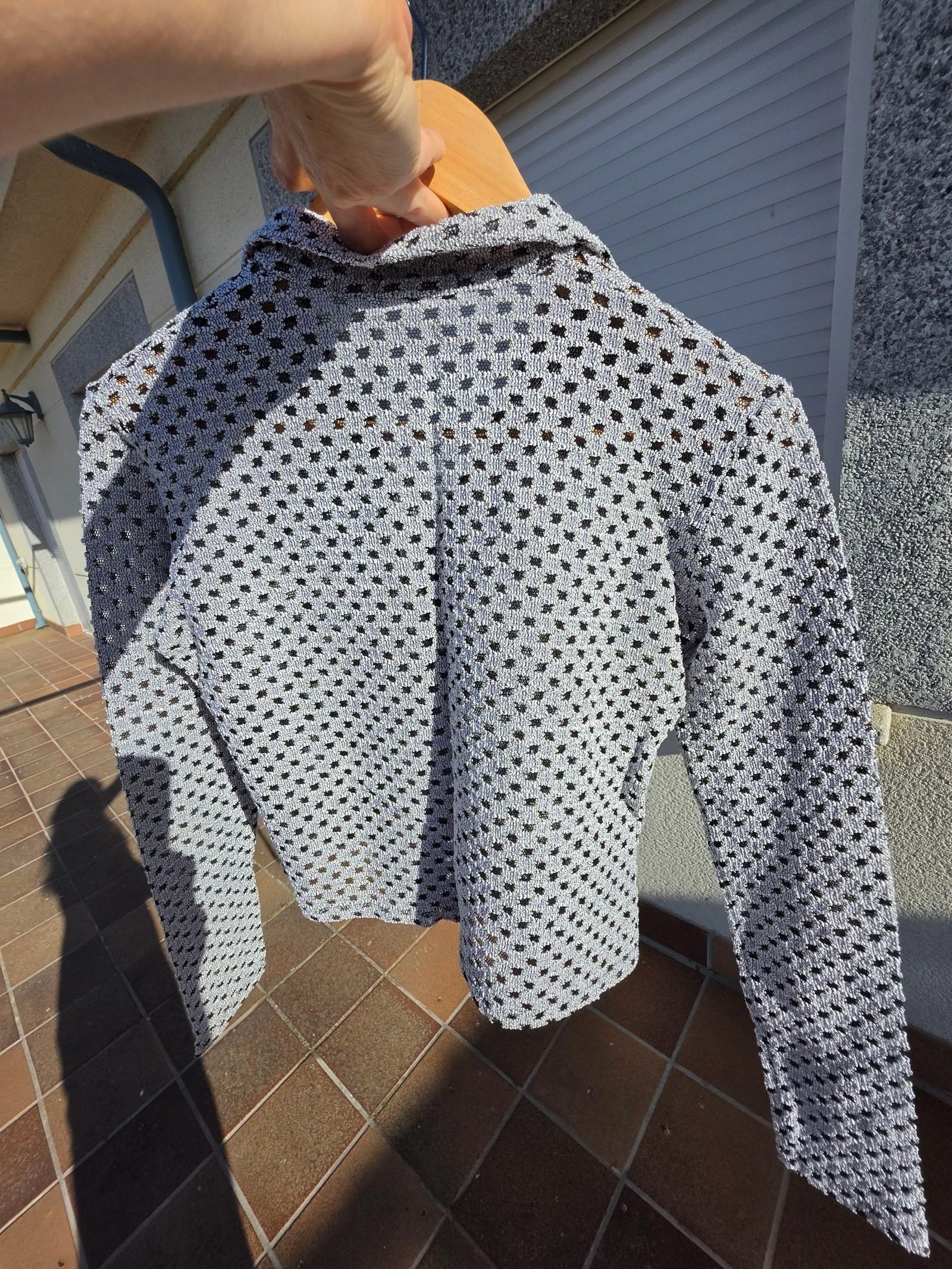 Camisa Stradivarius de renda cinza e preta Tamanho 44 – photo 2
